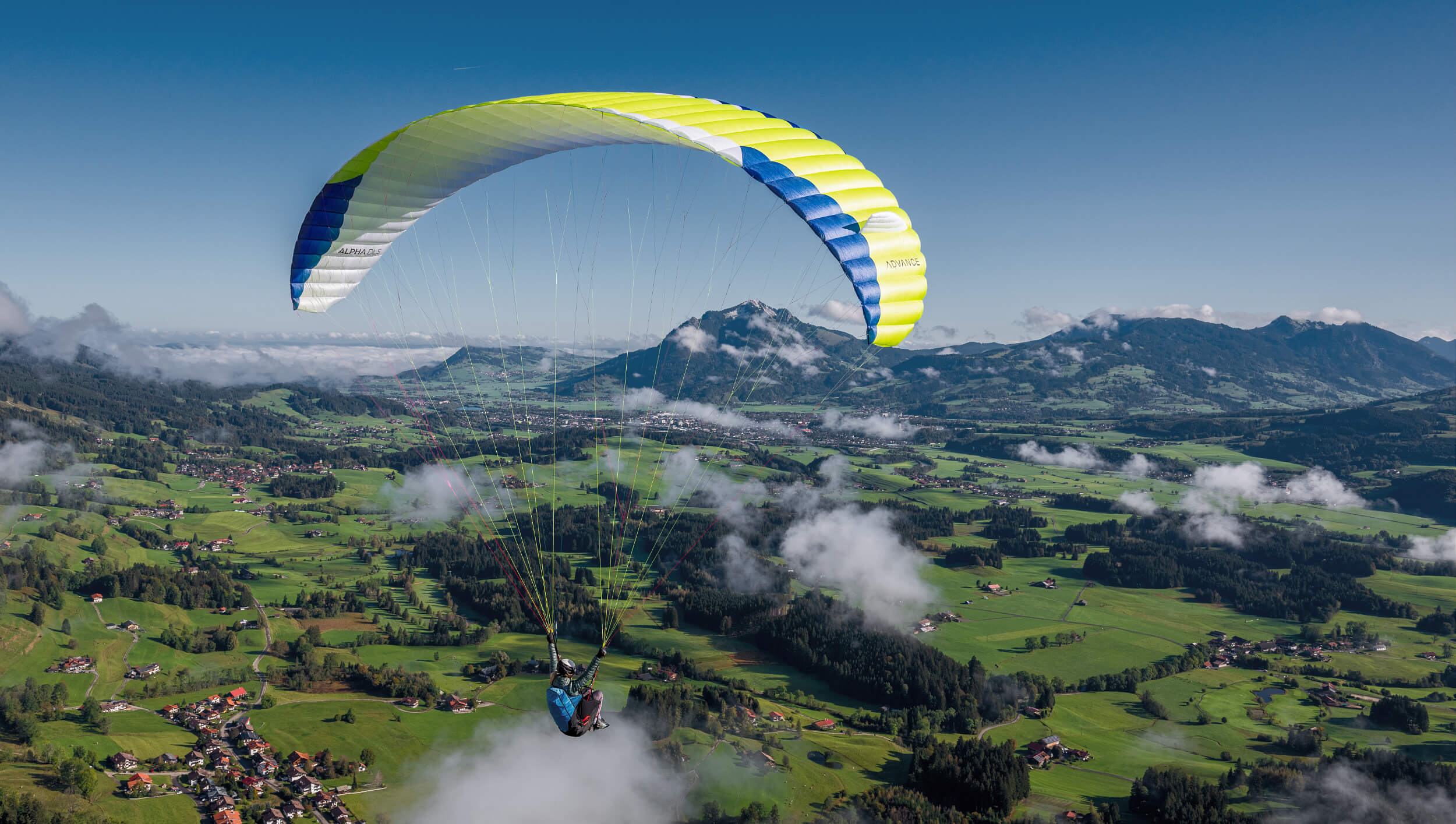 Advance ALPHA DLS Gleitschirm im Flug