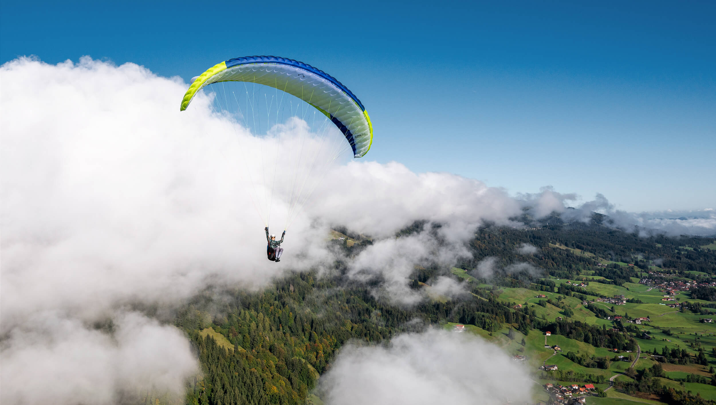 Advance ALPHA DLS Gleitschirm im Flug